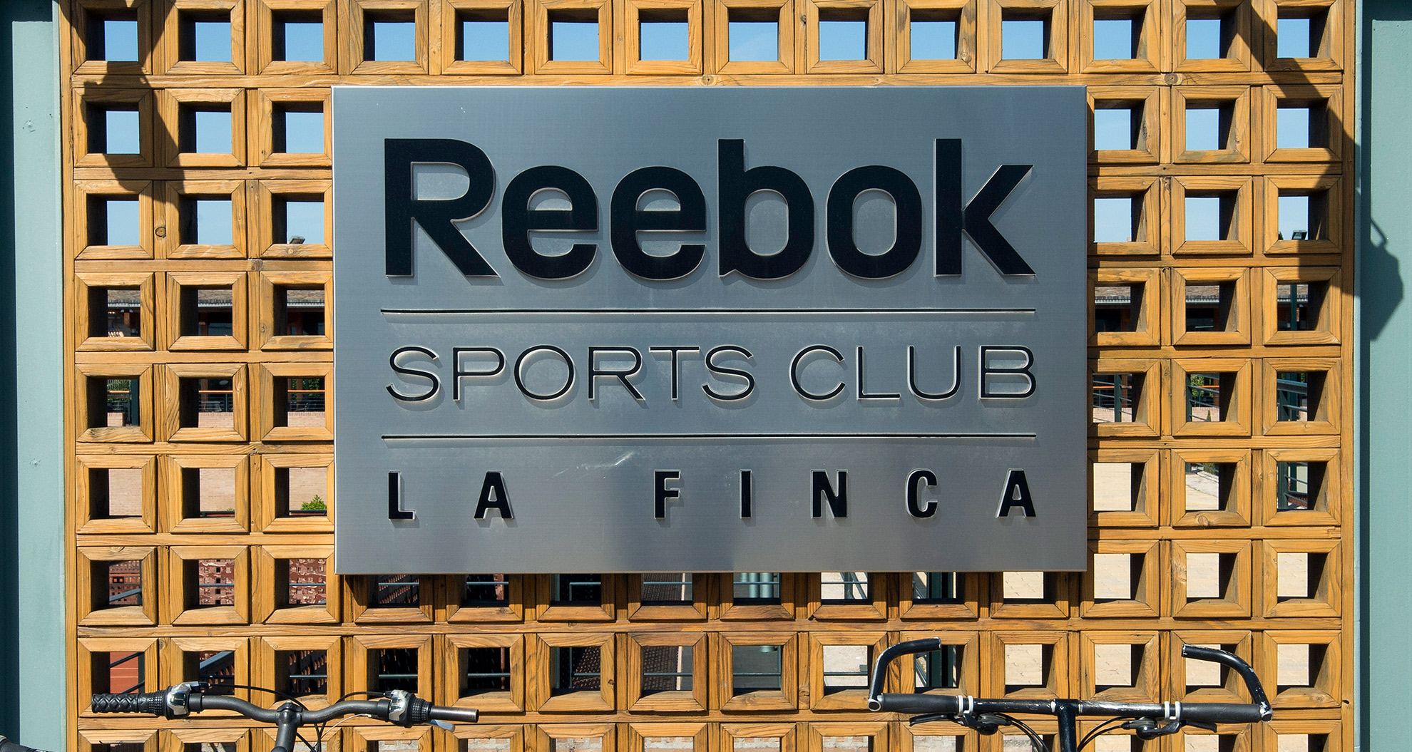 Reebok Sports Club La