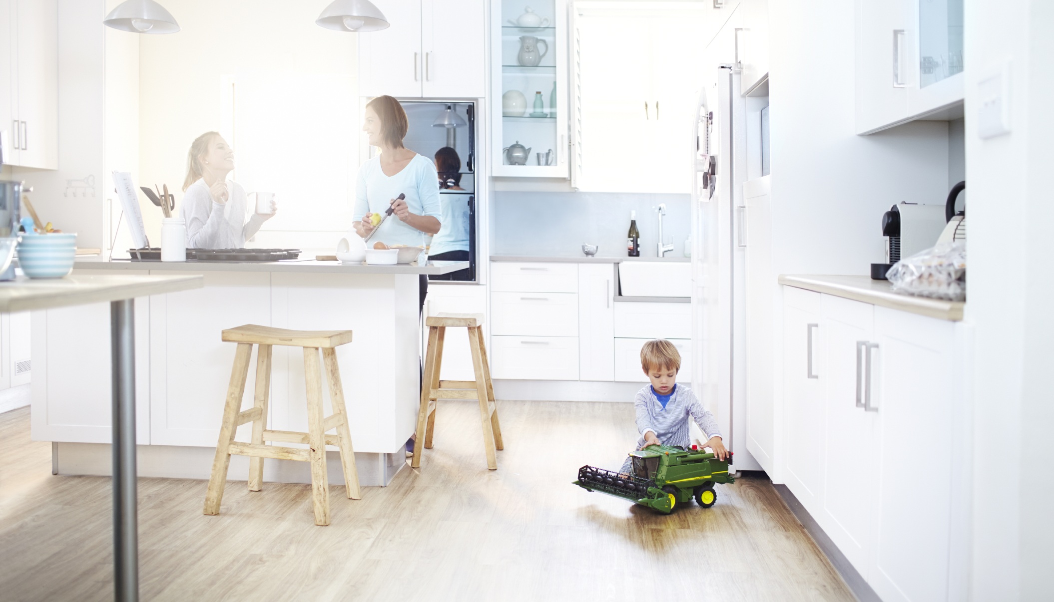 Indoor air pollutants sources can be found in kitchens 